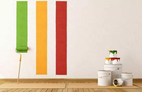 涂刷前对墙面湿度、养护期有哪些要求？